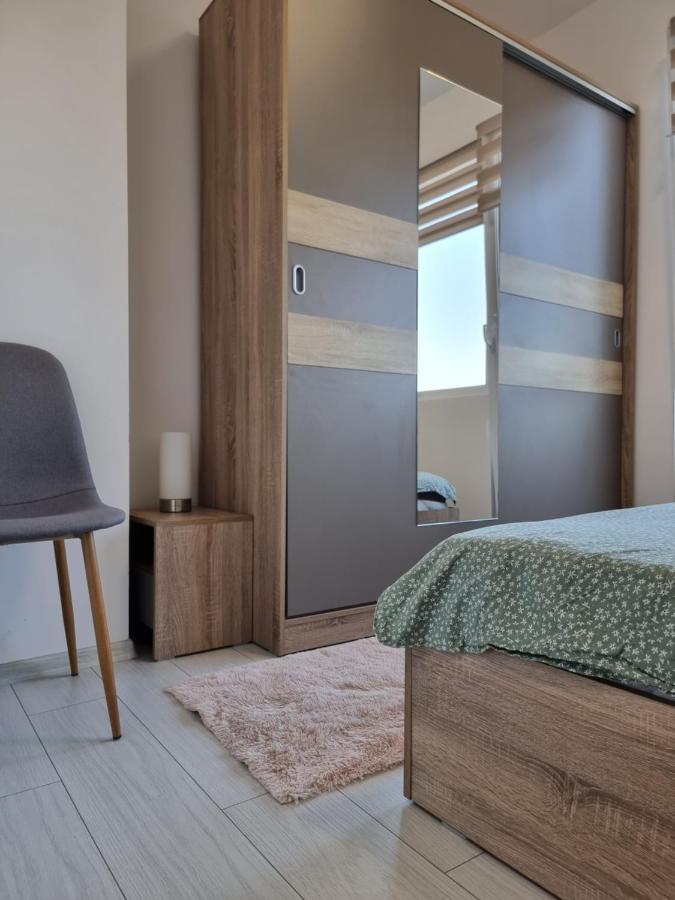 Cozy Apartment With Balcony On The Black Sea- Part Of The Family 'Vicki Apart Varna ภายนอก รูปภาพ